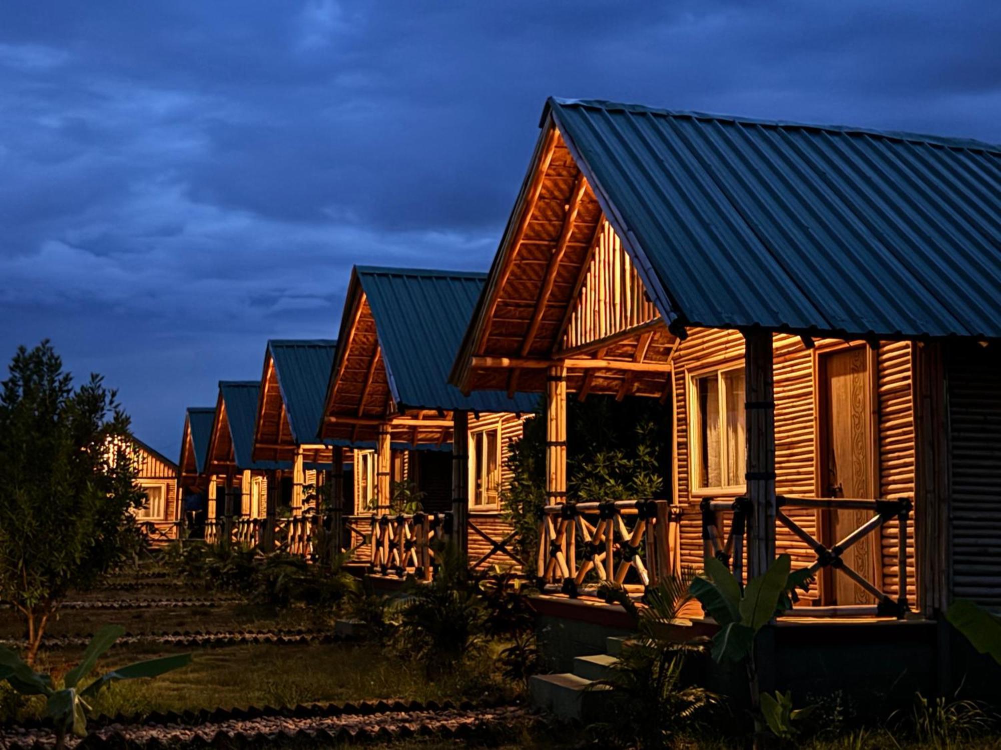 Mowgli'S Cafe Hampi & Guest House Exterior foto